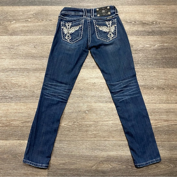 MISS ME FLUER TOTEM STONEWOOD WASH CAPRIS FROM THE BUCKLE in Size 24 - Picture 3 of 12